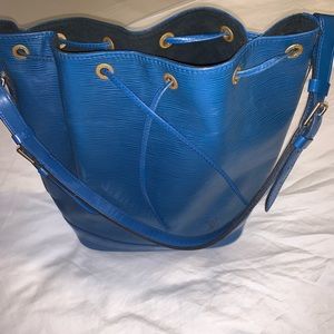 Authentic Louis Vuitton Noe Epi Leather GM Drawstring